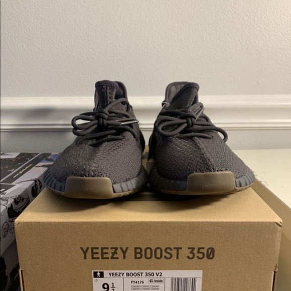 Yeezy Boost 350 V2 Cinder Reflective - Picture 2 of 12